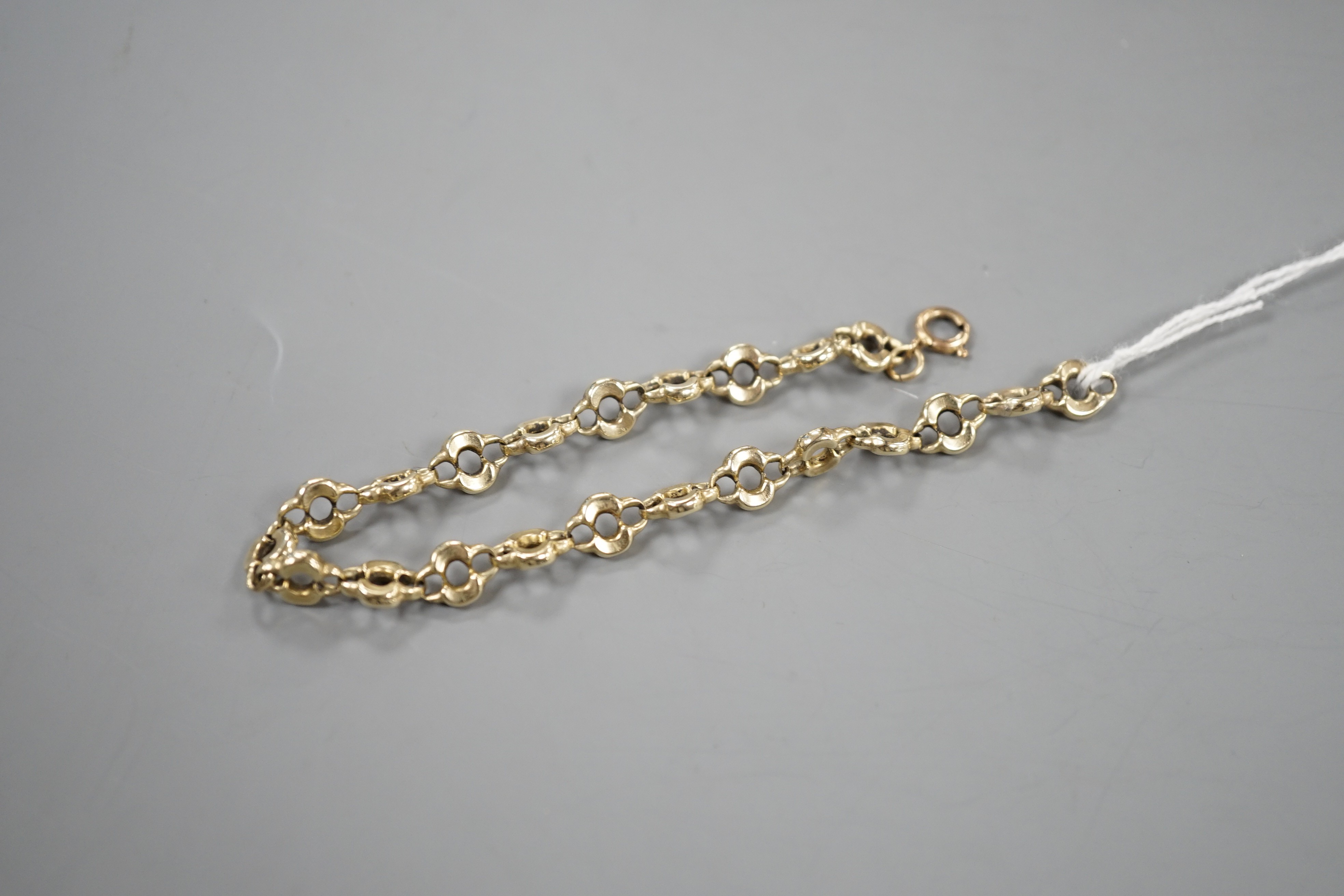 A 9ct shaped link bracelet, 20.5cm, 10.4 grams.